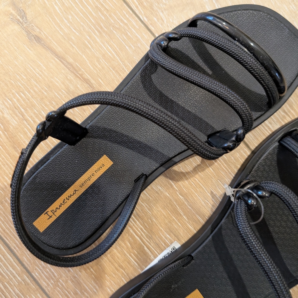 NWT IPANEMA Women's Black Sandals - Picture 2 of 6